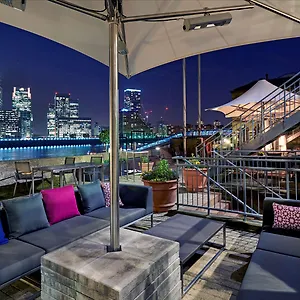 Hotel Doubletree By Hilton - Docklands Riverside, Londres