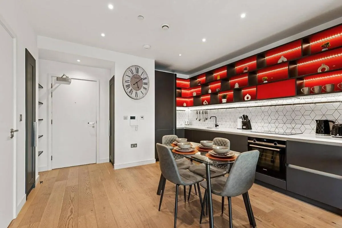 Shy City London Apartment